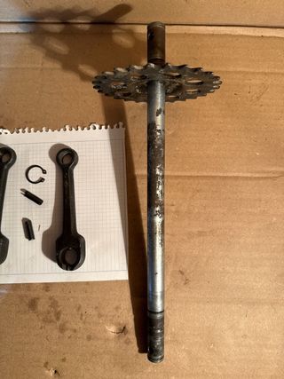 Eje y plato pedales Puch Cóndor