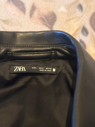 Chaqueta de cuero Zara Negra
