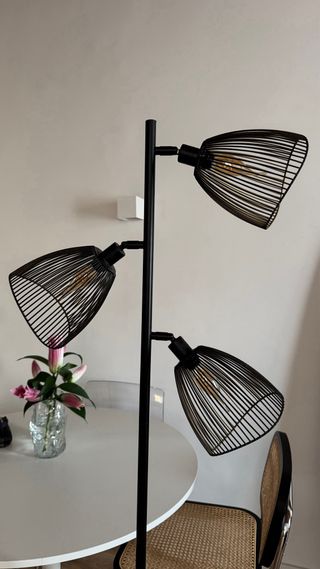 Lámpara de pie estilo industrial