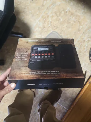 Pedalera Zoom A1X Four efectos guitarra