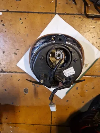 Faro anteriore Piaggio Beverly 500