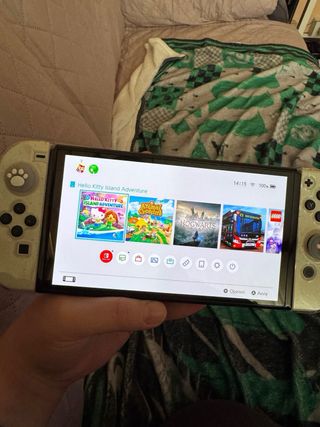 Nintendo Switch OLED + Mario Kart preinstallato