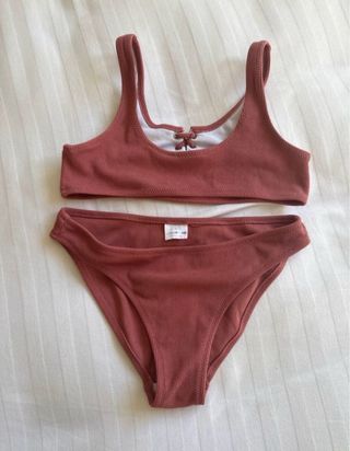 4 bañadores niña 7-9 años por 10€ los 4