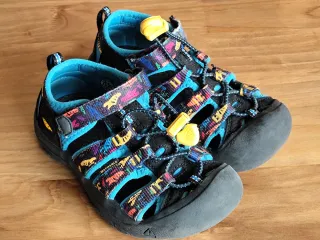 Sandalias Keen Talla 30 EU para niños.