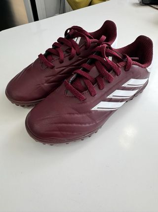 Botas Fútbol Adidas Talla 31 un solo uso
