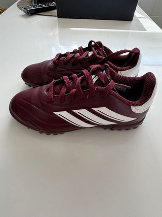 Botas Fútbol Adidas Talla 31 un solo uso