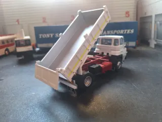 Camión Renault 1:43