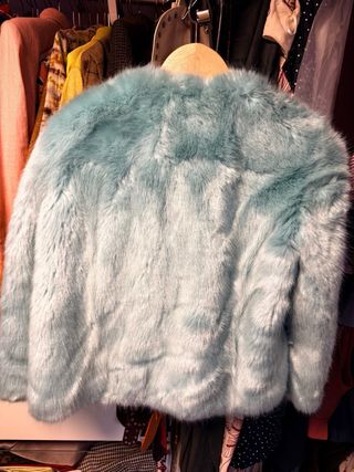 Abrigo de pelo turquesa