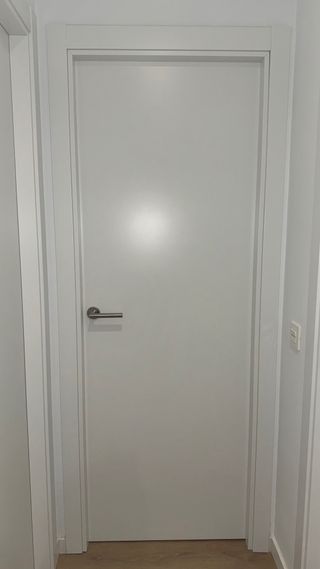 Puerta  blanca 72cm Derecha Nueva