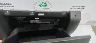 Guantera Opel Antara