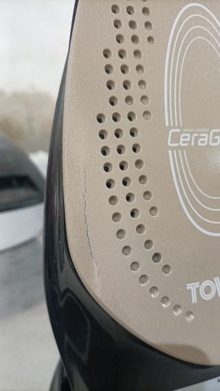 - Tower T22008 CeraGlide Kabelloses Dampf Bügele