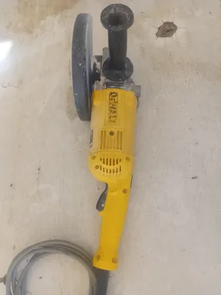 Radial DeWalt Grande