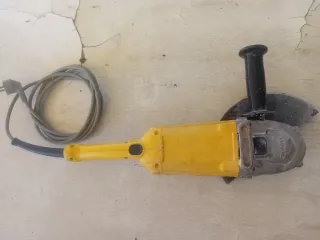 Radial DeWalt Grande