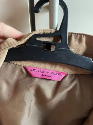 Giacca donna beige scuro.