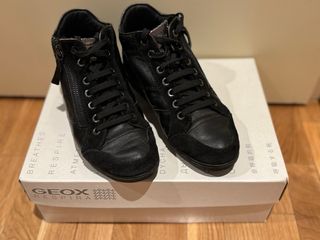 Zapatillas Geox Talla 35 Negras con Cremallera