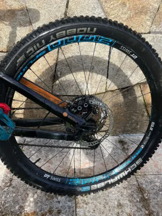 Bicicleta Enduro Canyon Strive al 6.0 2017