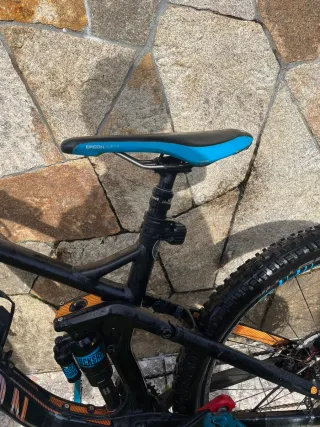 Bicicleta Enduro Canyon Strive al 6.0 2017