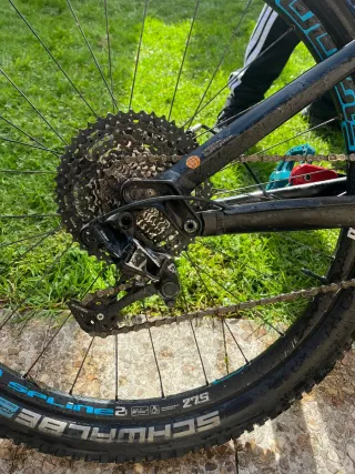 Bicicleta Enduro Canyon Strive al 6.0 2017