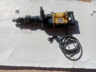 Martillo demoledor eléctrico 1050w