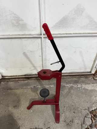 Embotelladora manual roja