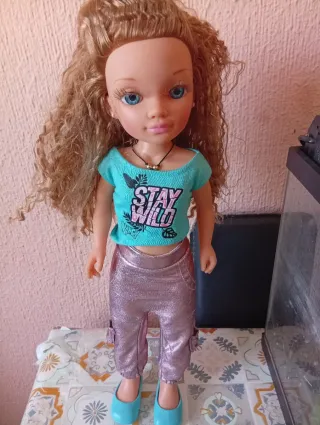 Muñeca Nancy con ropa y zapatos