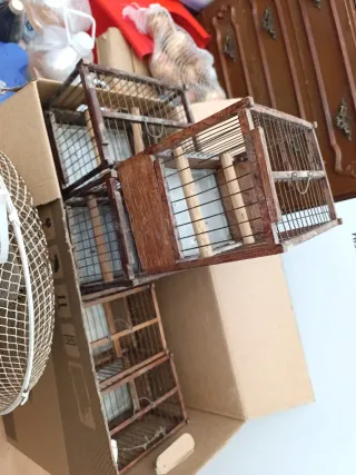 Jaulas para pájaros de madera
