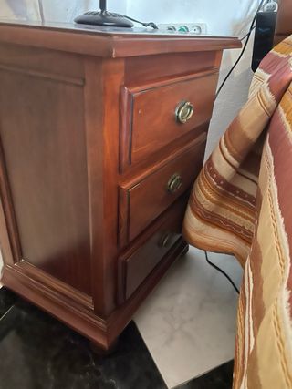 Conjunto dormitorio madera oscura