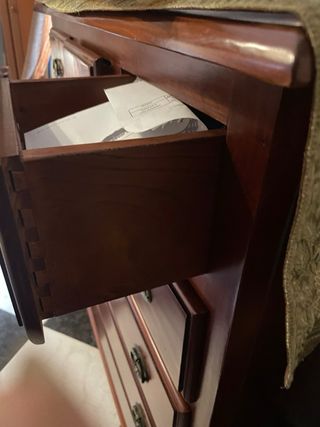 Conjunto dormitorio madera oscura