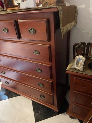 Conjunto dormitorio madera oscura