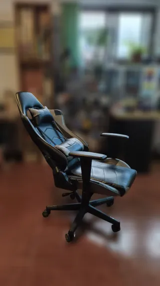 Silla Gaming Gris y Negra