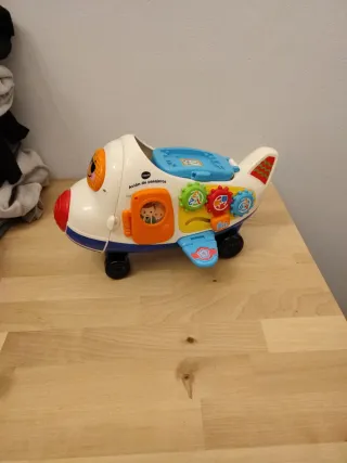 Avión VTech juguetes muñecos
