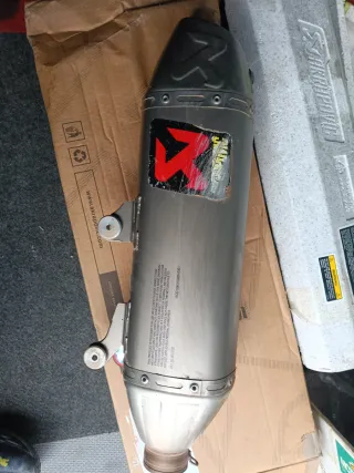 Silencioso Akrapovic KTM/Husqvarna 4T
