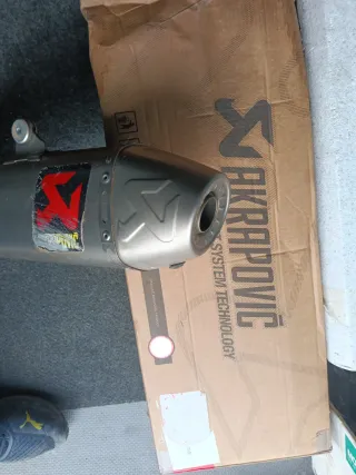 Silencioso Akrapovic KTM/Husqvarna 4T