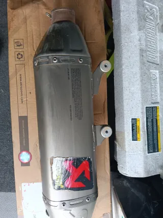 Silencioso Akrapovic KTM/Husqvarna 4T