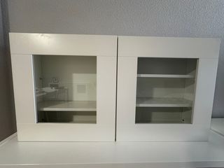 Aparador y mueble colgante cristal y madera