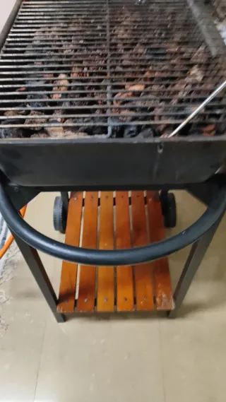 Barbacoa de gas Landmann negra y madera