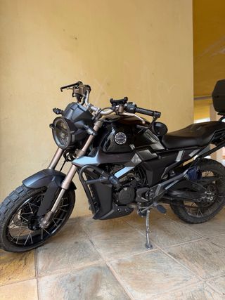 Zontes 125g Negra/Gris Manual