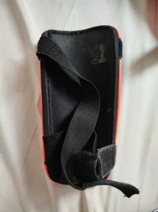 Espinilleras Adidas Fútbol Naranja.