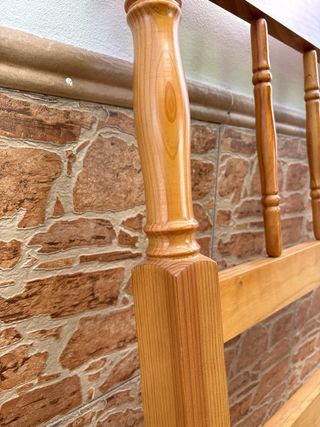 Cabecero de madera para cama pequeña