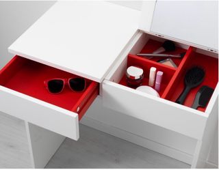 Tocador IKEA BRIMNES blanco con espejo (70×42 cm)