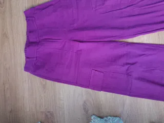 Pantalón cargo morado