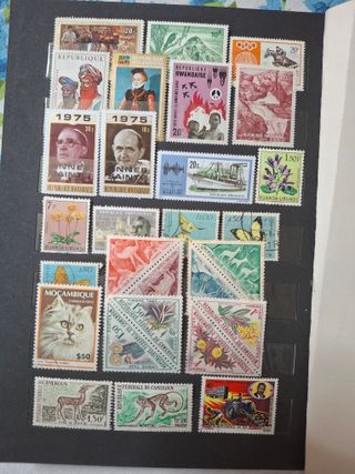 Lotto 300 francobolli usati tematica Africa.