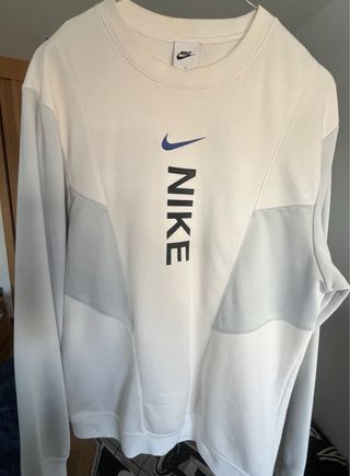 Sudadera Nike Gris y Blanca