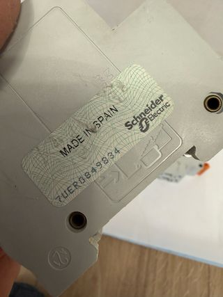 Interruptores Térmicos y Diferencial