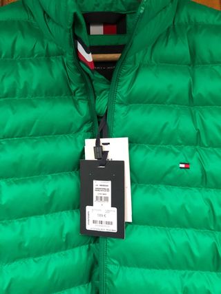 Chaleco Tommy Hilfiger verde con etiqueta Talla S