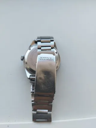 Reloj Citizen Esfera Degradada y Correa Metal