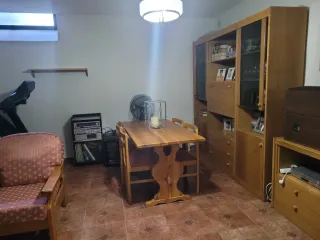 Conjunto mesa y 4 sillas de madera, pino natural