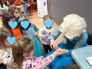 Animadora Infantil Rumi,Elsa, Mariposa