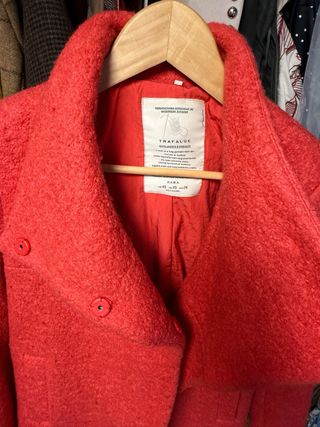 Abrigo corto lana rojo fresa