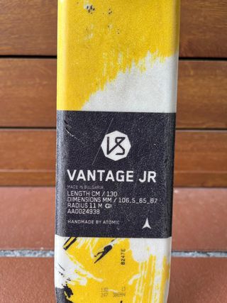 Esquís Atomic Vantage Jr. y botas